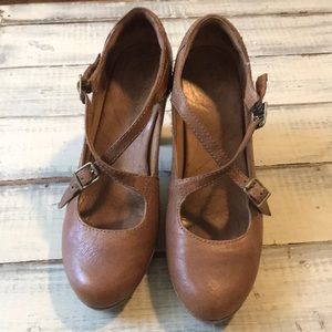 Vintage Clarks Heals